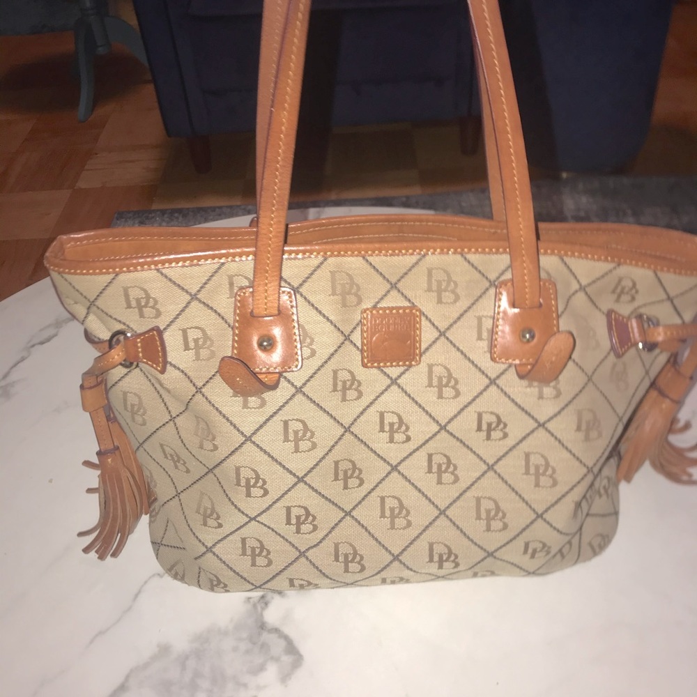 Dooney and Bourke tote bag